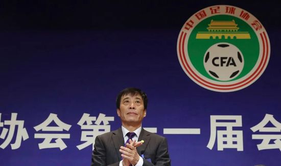 动漫美女被脱脱内内打扑克